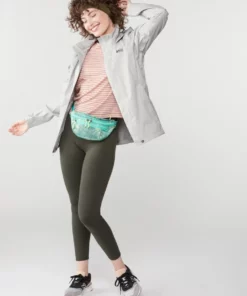 Rei Co-Op Rainier Women' Rain Jacket 23 Rei Co-Op Rainier Women' Rain Jacket -Rei Camping Outdoor Store 09323731 6fb9 4236 8dc2 852518b217ef