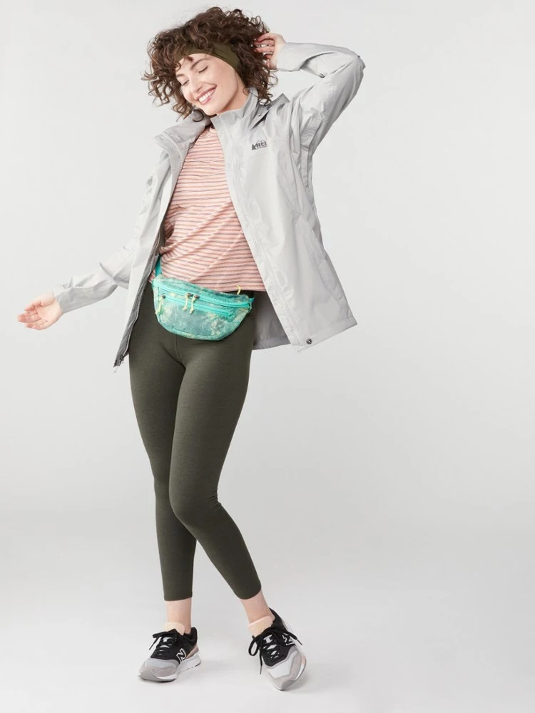 Rei Co-Op Rainier Women' Rain Jacket 4 Rei Co-Op Rainier Women' Rain Jacket - Image 4