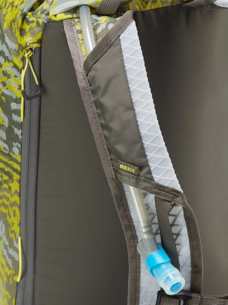 REI Co-op Flash 18 Print Pack 7 REI Co-op Flash 18 Print Pack - Image 7